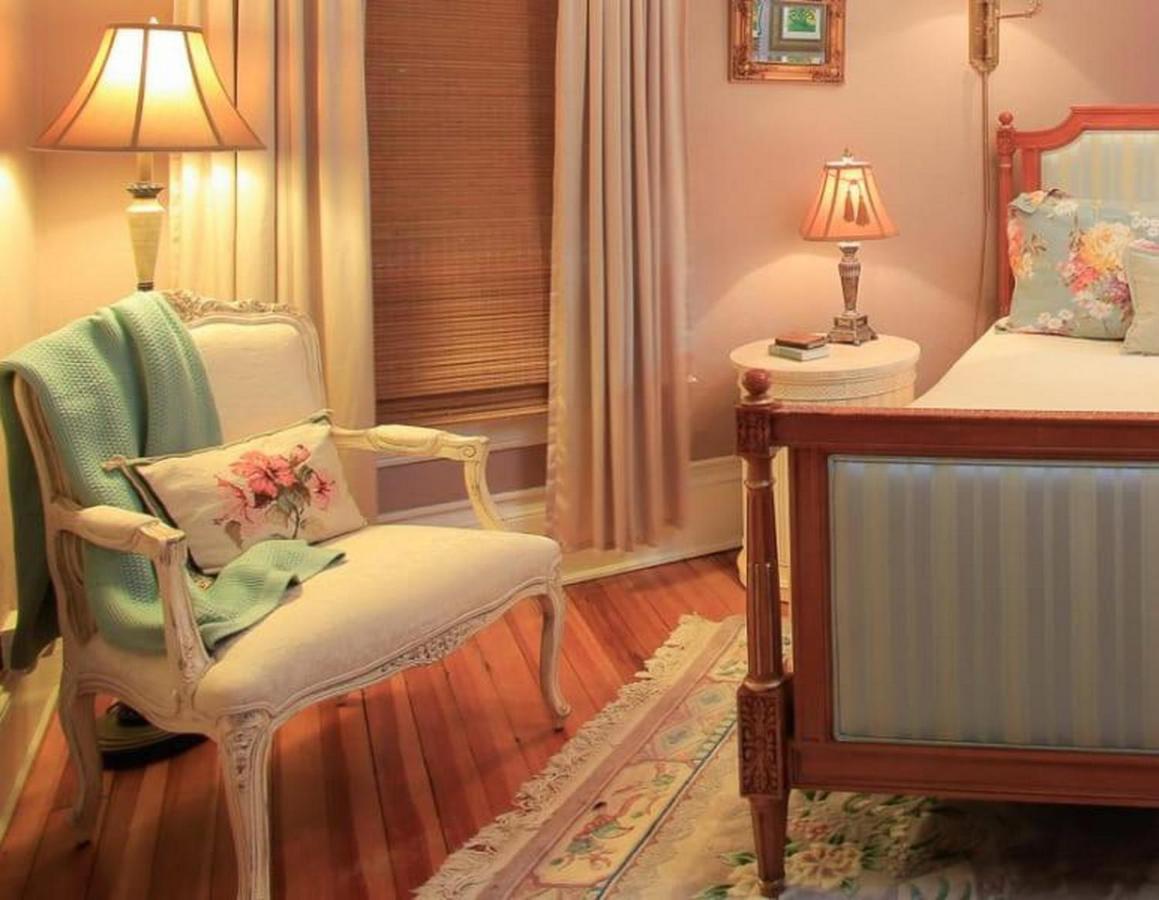 The Lion And The Rose Bed And Breakfast Asheville Exterior photo