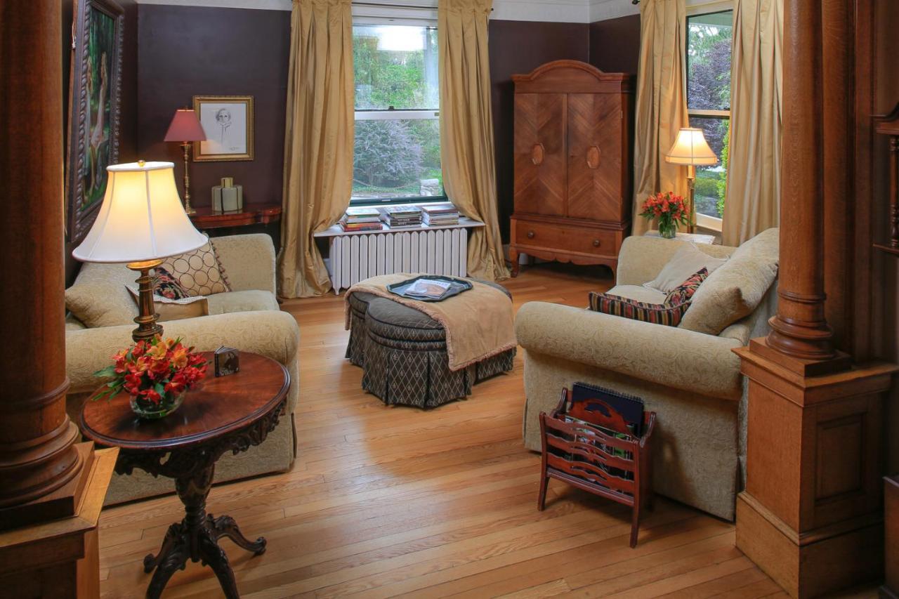 The Lion And The Rose Bed And Breakfast Asheville Exterior photo